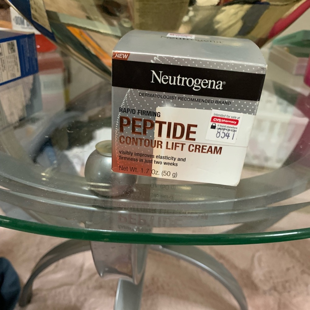 Neutrogena Peptide Firming Lotion